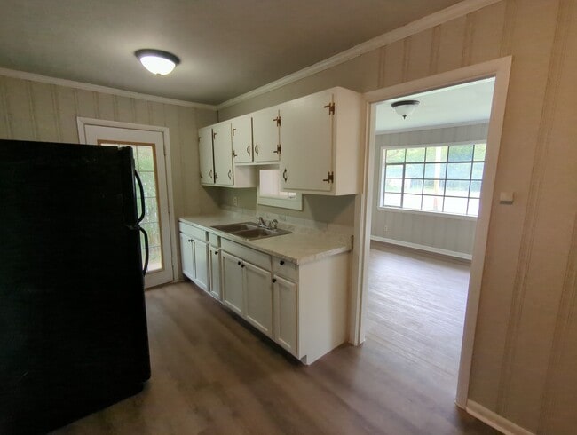 property at 812 Indian Ave