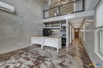 1091 Mulberry Ave in New Braunfels, TX - Building Photo - Building Photo