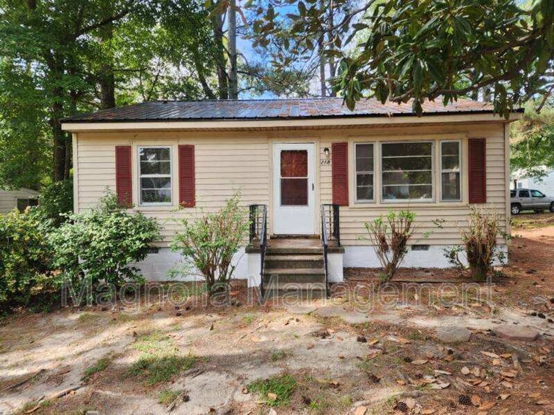 218 S Elizabeth St in Henderson, NC - Building Photo