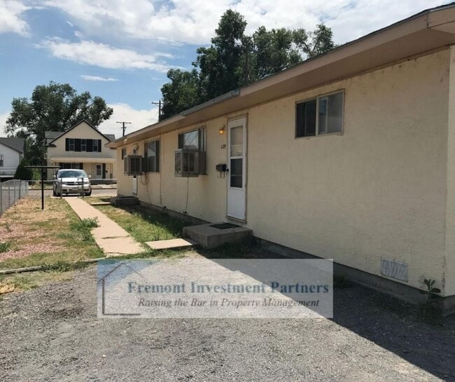 property at 1127 Crystal Pl