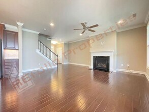 505 Suttons Walk Dr in Cary, NC - Building Photo - Building Photo