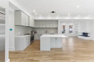 82 Louise Rd in Newton, MA - Building Photo - Building Photo