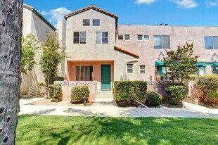 13901 Olive View Ln in Sylmar, CA - Building Photo