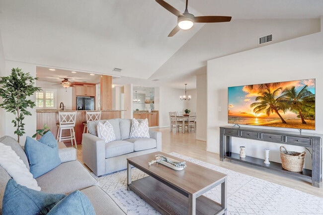 1501 Chesapeake Ave in Naples, FL - Building Photo - Building Photo