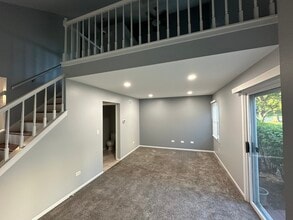 11702 Pine Way in Huntley, IL - Building Photo - Building Photo