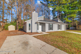 133 Twinwood Dr in Jacksonville, NC - Building Photo - Building Photo