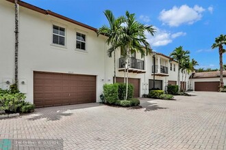 4826 Acadian Trail in Coconut Creek, FL - Building Photo - Building Photo