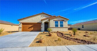 5635 S Larimer St in Pahrump, NV - Building Photo