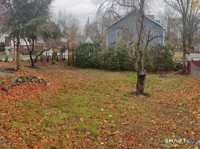 102 Red Mountain Ave in Torrington, CT - Building Photo - Building Photo
