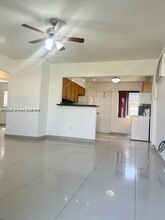 312 SW 10th Terrace in Hallandale Beach, FL - Building Photo - Building Photo