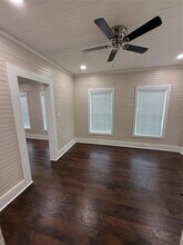 108 W Dallas St in Cleveland, TX - Building Photo - Building Photo
