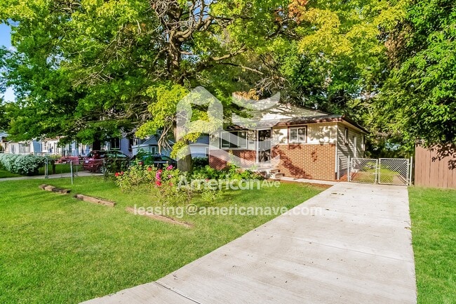 1957 S Christine St in Westland, MI - Building Photo - Building Photo