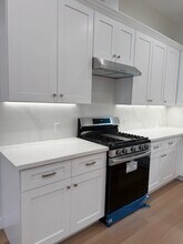 8638 Aqueduct Ave in Los Angeles, CA - Building Photo - Building Photo