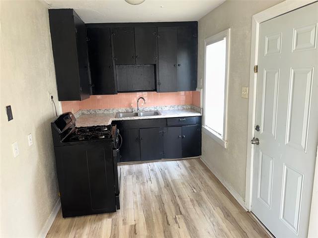 717 Genoa Ave in Dallas, TX - Building Photo