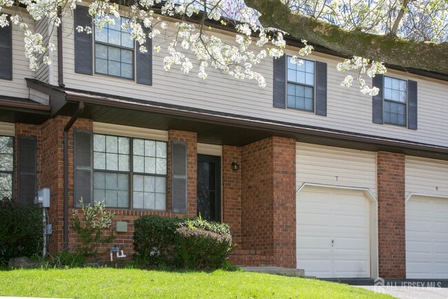 property at 7 Cactus Ct