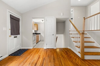 1620 Farmington Ave in Farmington, CT - Building Photo - Building Photo