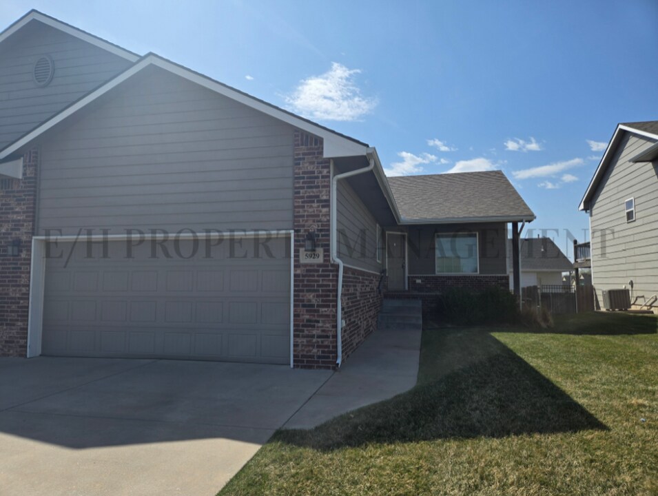 5929 Millsboro St in Park City, KS - Building Photo