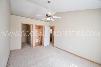 15203 Townsend Ave in Urbandale, IA - Building Photo - Building Photo