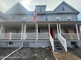 216 Horton St in Wilkes-Barre, PA - Building Photo