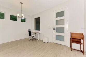 2587 Temple St in Sarasota, FL - Building Photo - Building Photo