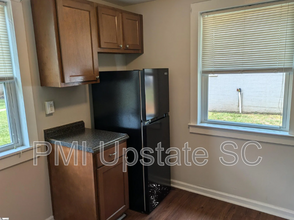 201 Chandler Dr in Gaffney, SC - Building Photo - Building Photo