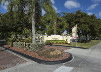 Riverwalk I Apartments in Homestead, FL - Building Photo - Building Photo