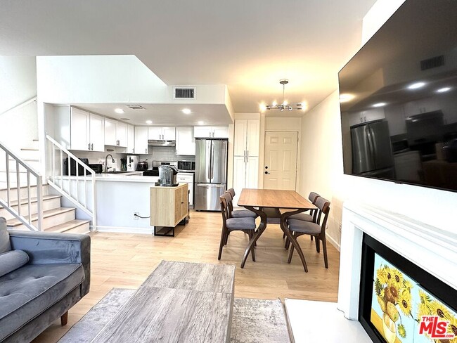 2224 Duane St in Los Angeles, CA - Building Photo - Building Photo