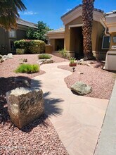 21616 N 56th Dr in Glendale, AZ - Foto de edificio - Building Photo