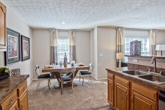 Albany Woods in New Albany, OH - Foto de edificio - Building Photo