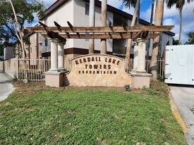 15241 SW 80th St in Miami, FL - Building Photo