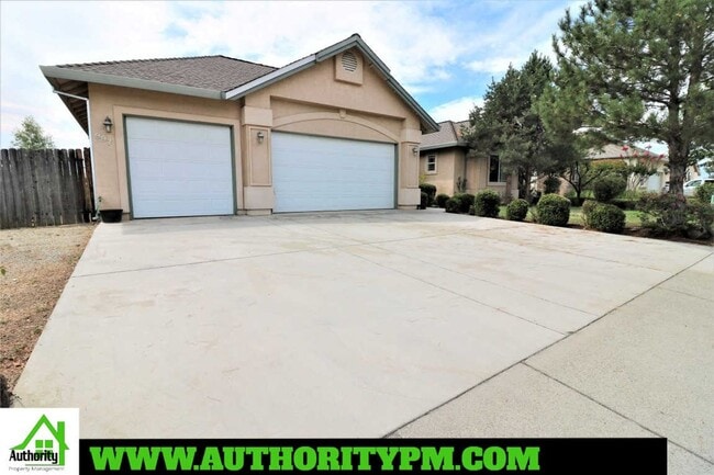 property at 997 Rollingview Dr