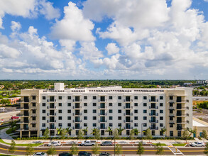 Fair Oaks in Homestead, FL - Building Photo - Building Photo