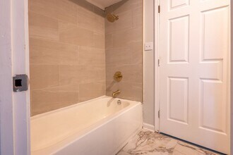 5010 Ruthie Cove in Memphis, TN - Building Photo - Building Photo