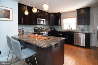 1026 Morris St in Philadelphia, PA - Building Photo - Building Photo