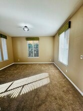 127 W Invitar Ln in Mountain House, CA - Building Photo - Building Photo