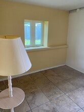 2715 Ingot Pl in Sarasota, FL - Building Photo - Building Photo