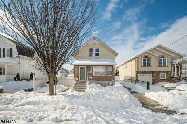 529 Ainsworth St in Linden, NJ - Building Photo - Building Photo