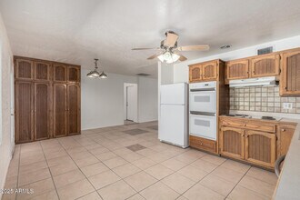 2217 N 74th St in Scottsdale, AZ - Building Photo - Building Photo