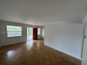 20520 NW 15th Ave in Miami, FL - Building Photo - Building Photo