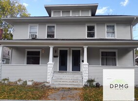 127 Shepard St in Lansing, MI - Building Photo