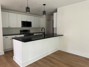 135 Stephanie Dr in Kerrville, TX - Building Photo - Building Photo