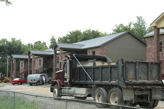 Blue Starr Apartments in Claremore, OK - Building Photo - Building Photo