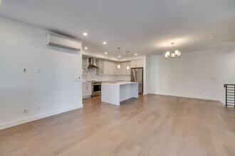 23115 NE 8th St in Sammamish, WA - Building Photo - Building Photo