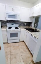 1379 Summit Run Cir in West Palm Beach, FL - Building Photo - Building Photo