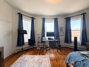 39 Dana St, Unit B in Cambridge, MA - Foto de edificio - Building Photo