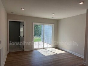 4527 Duparc Way in Spartanburg, SC - Building Photo - Building Photo
