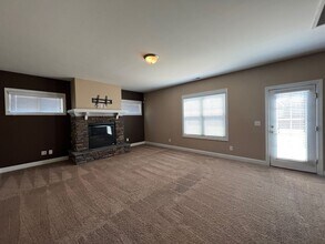 309 Otley Ct in Hope Mills, NC - Building Photo - Building Photo