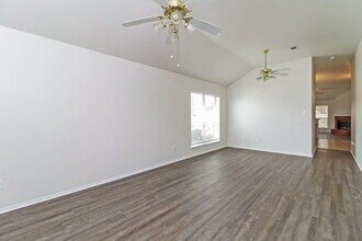 1001 Caleb St in Burleson, TX - Building Photo - Building Photo