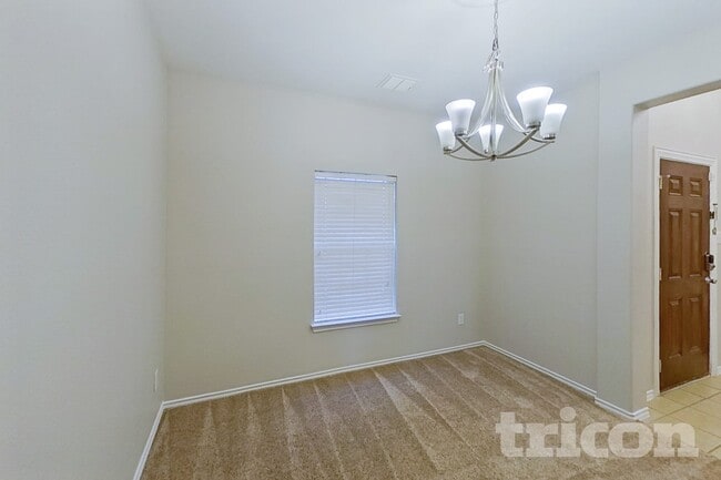 320 Rowdy Dr in Royse City, TX - Foto de edificio - Building Photo