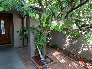 2312 W Lindner Ave in Mesa, AZ - Foto de edificio - Building Photo